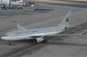 Qatar Airways Airbus A330-200 Menten.jpg