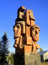 Հուշարձան զոհված ազատամարտիկներին, Հրազդան.JPG