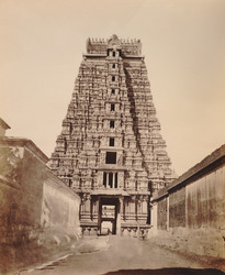 KITLV 92171 - Unknown - Gopura (tower) in the Ranganatha temple complex at Srirangam in India - Around 1870.tif