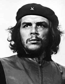 «Турпала партизан» Альберто Корда яхачо 1960 шера Мутт-хьал 5 дийнахьа Гаване даьккха сурт, «Ля Кувр» теплоход эккхарах байна нах безбеш оттаяьча митинге.
