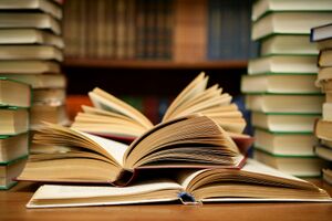 Books HD (8314929977).jpg
