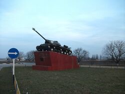 IS-3 monument in Malgobek.jpg