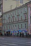 SPB Newski house 19.jpg