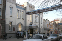 Вольская улица ТЮЗ.jpg