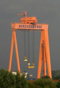 EmdenNordseewerkeBockkran retouched.jpg