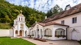 Manastir Beočin (30137397995).jpg