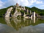 Golubac Fortress (27379120351).jpg