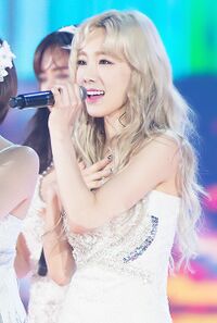 Taeyeon at KBS Gayo Daechukje 2015 05.jpg