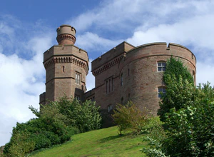 Castle of Inverness retouched.jpg