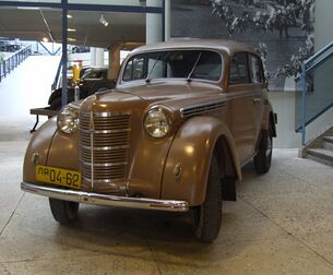 Moskvich 400-420 (Москвич-400-420).JPG