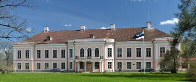 Roosna-Alliku mõisa peahoone.jpg