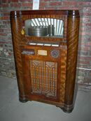 Midcentury 12-disc Wurlitzer jukebox 02.jpg