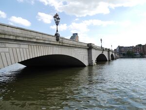 Putney Bridge, London 03.jpg