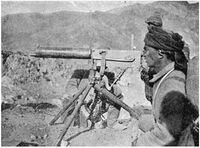Ottoman soldiers with captured Russian machine gun2.jpg