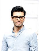 Fawad Khan Promotes 'Khoobsurat' on the sets of Captain Tiao.jpg