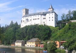 Hrad Rožmberk (cropped).jpeg