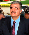Rafiq Hariri with Donald Rumsfeld (Cropped).png