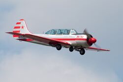 Yakovlev Yak-52 (8736065151).jpg