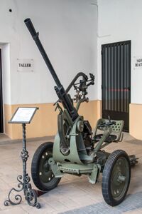 Canon Antiaereo 02.jpg