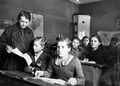 Блокадной Ленинградын 7-тӥ классын урок, 1942-тӥ ар