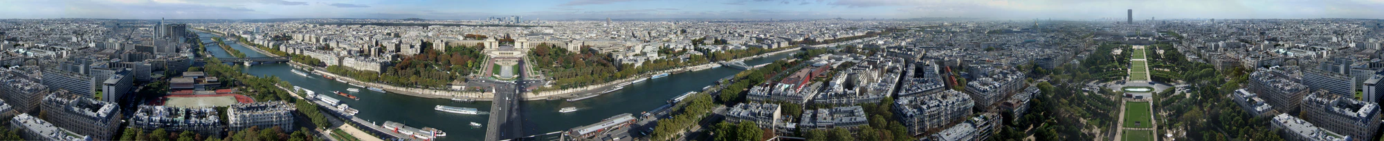 Вид Парижа со второй платформы Эйфелевой башни