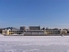 Vodnyy Stadion.jpg