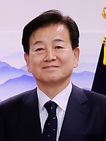 Chung Dong-young 20250203.jpg