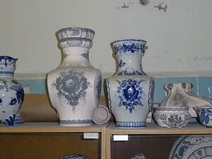 Посуда из Гжели