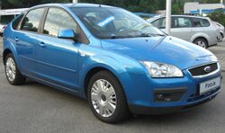 Ford Focus II Vorfacelift (2004-2008) Blau front-1.jpg