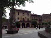 Elorrio central plaza.JPG