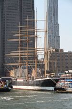 NY FDR Drive Fulton Street IMG 2387 Peking of Hamburg.JPG