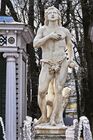 Статуя «Адам» (1718). ГМЗ «Петергоф», Санкт-Петербург.
