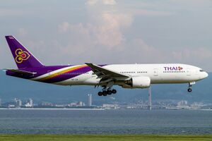 Boeing 777-200 (Thai Airways International) HS-TJR (9390451957).jpg
