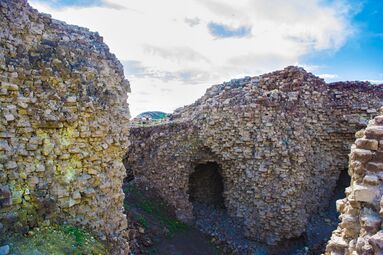 Остатки кирпичных сооружений в Вавилоне