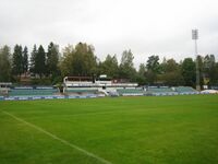 Nadderud stadion-Gegentribüne.jpg