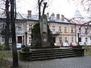 Lesko, pomnik Armii Czerwonej.jpg