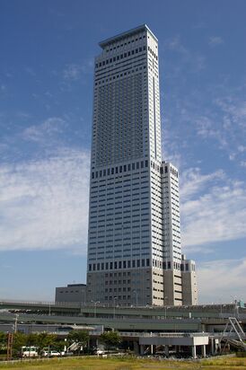 Rinku-Gate-Tower-Bldg-01.jpg