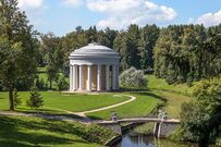 Temple of Friendship in Pavlovsk Park 01.jpg