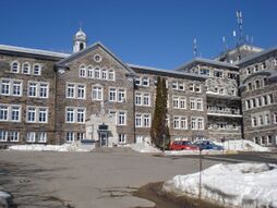 Павильон Сен-Луи Лореттвиль, Ла От-Сен-Шарль