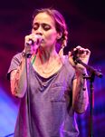 Fiona Apple by Sachyn Mital (cropped).jpg