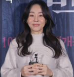 Kim Yun-Jin 김윤진 2022.png