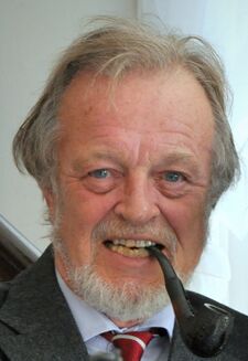 Bernard Cornwell.jpg
