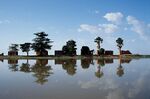Niger River Center Island.jpg
