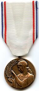 Medaille de la reconnaissance francaise AVERS.jpg
