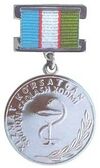 Oʻzbekiston xizmat koʻrsatgan sogʻliqni saqlash xodimi.jpg