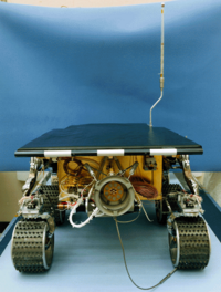 Back of Sojourner and its Alpha Proton X-Ray Spectrometer.png