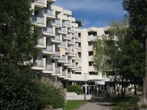 Wien 18, Pensionistenheim An der Türkenschanze Türkenschanzplatz 2 - 02.jpg