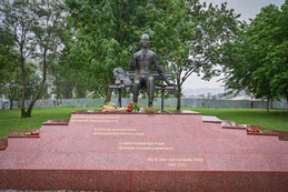 Gabdulla Tukay monument, Istanbul (2021-06-23) 15.jpg