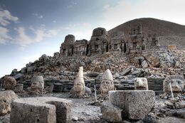 Nemrut dag temple view 2.jpg