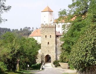 Hrad Bítov, brána.jpg